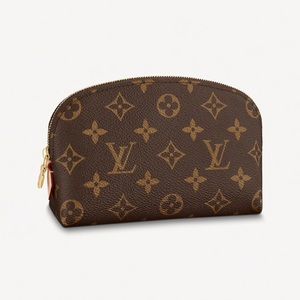Louis Vuitton Monogram Cosmetic Pouch 🌹✨